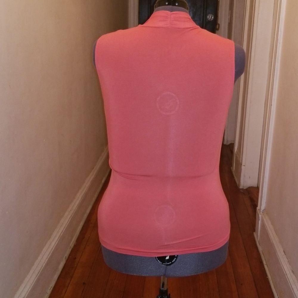 Top - Picture 2 of 2